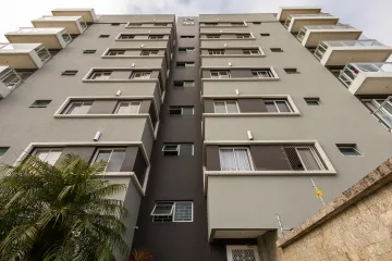 Alugar Apartamento / Padrão em Ponta Grossa. apenas R$ 1.300,00