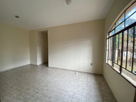 Alugar Casa / Padrão em Ponta Grossa. apenas R$ 1.750,00
