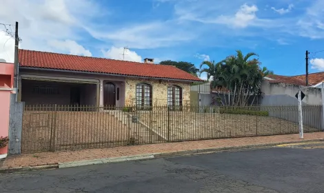 Alugar Casa / Padrão em Ponta Grossa. apenas R$ 950.000,00